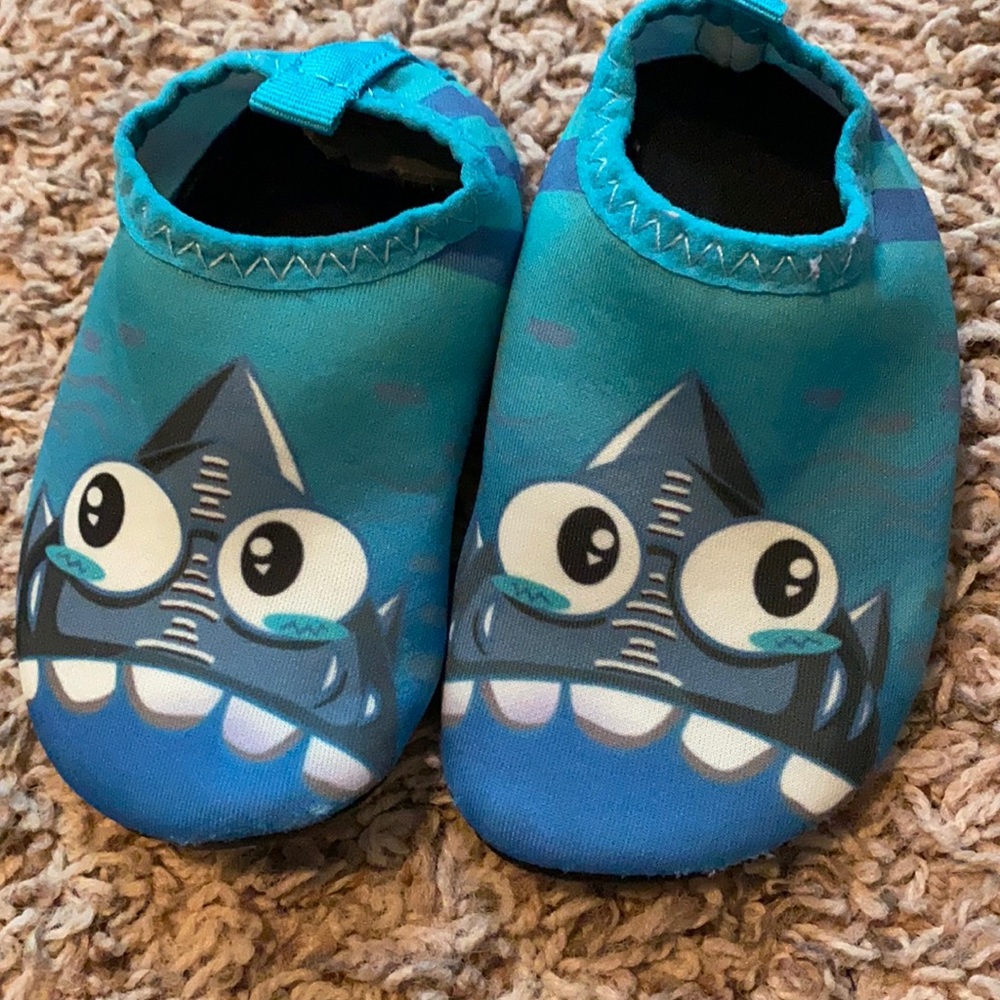 Water shoes